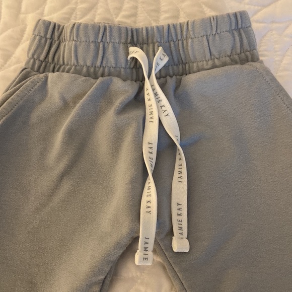 EUC Jamie Kay Wildest sweatshirt and Morgan Pant (1yr) - Picture 8 of 8